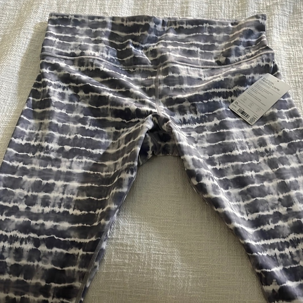 Athleta BNWT cropped leggings bought for $79